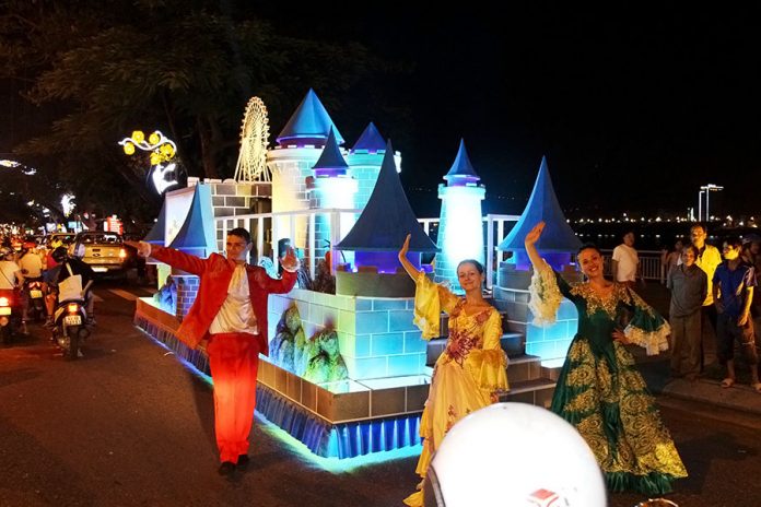 Lễ[-]hội[-]Carnaval[-]đường[-]phố[-]DIFF[-]2019-[-]bữa[-]tiệc[-]của[-]những[-]sắc[-]màu[-]và[-]vũ[-]điệu